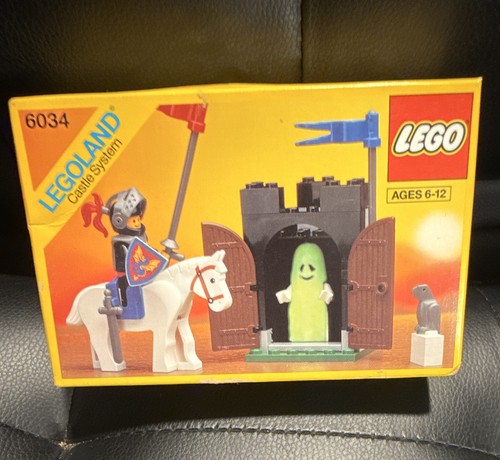 Lego castle black monarch s - lego, monarch's